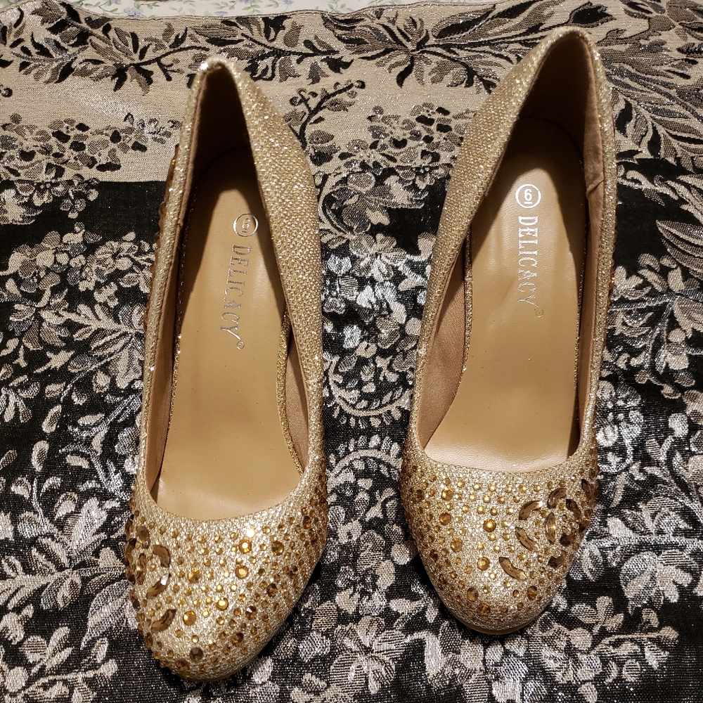 gold glitter heels